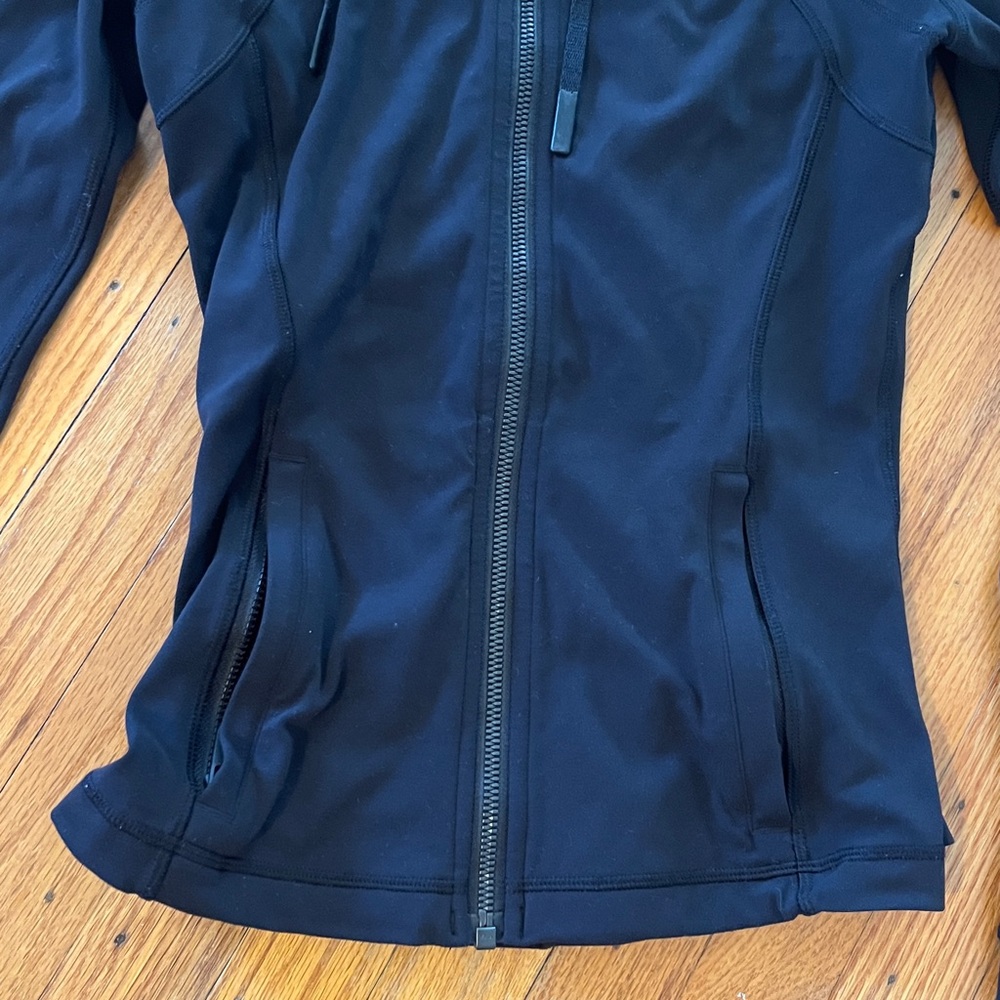 Lululemon women’s Black Hooded Zip-Up Jacket - Picture 3 of 4
